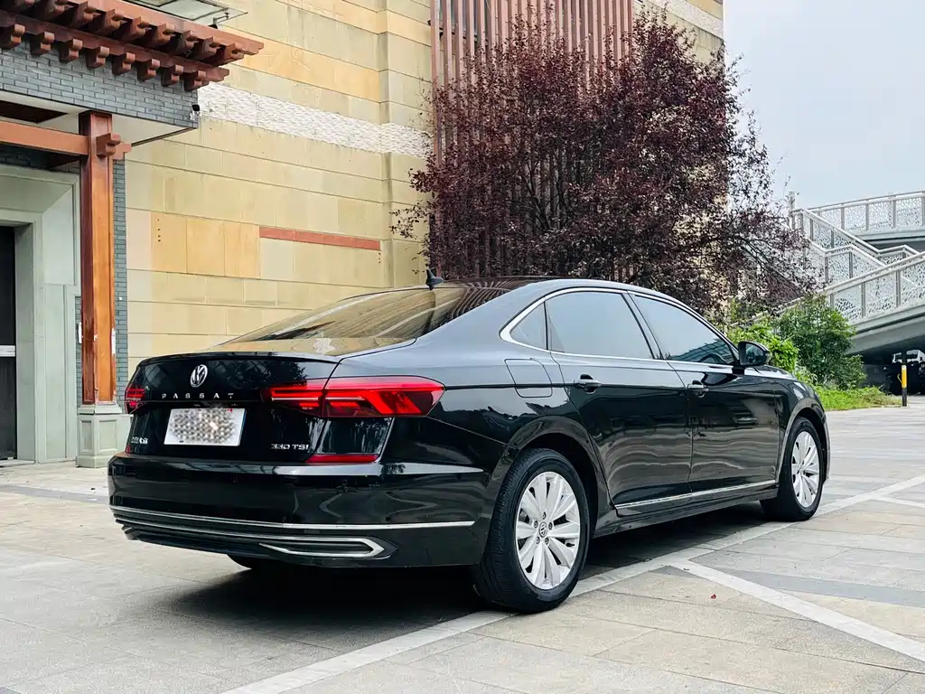 VOLKSWAGEN PASSAT 2020