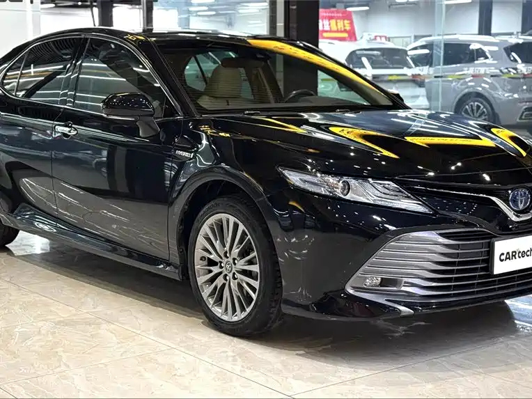 TOYOTA CAMRY 2019