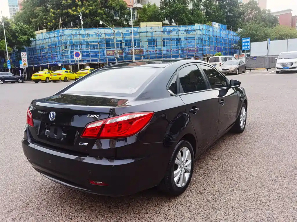 CHANGAN EADO 2014