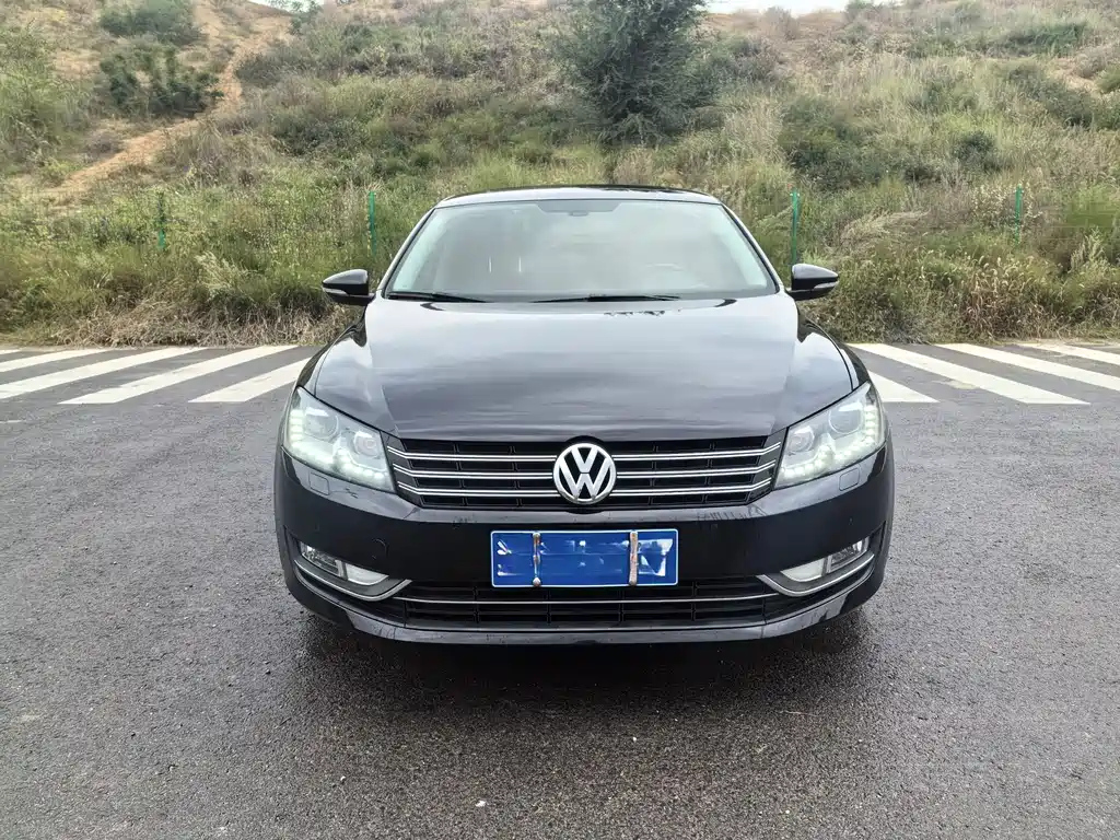 VOLKSWAGEN PASSAT 2014