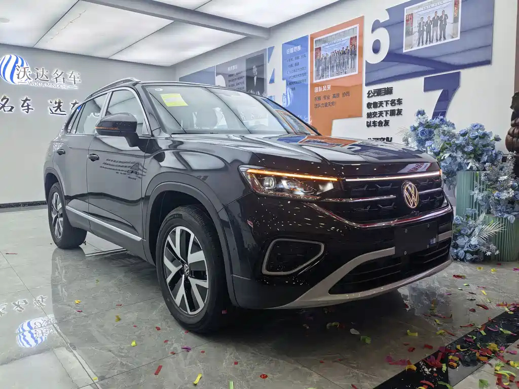 VOLKSWAGEN TAYRON 2025