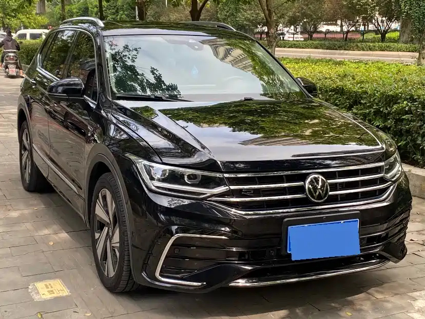 VOLKSWAGEN TIGUAN L 2023