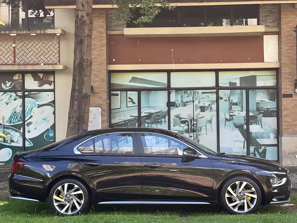 HYUNDAI MISTRA 2021