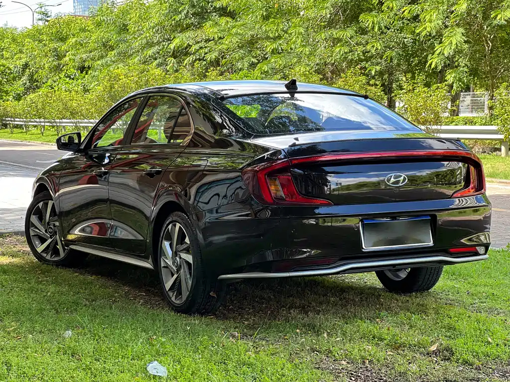 HYUNDAI MISTRA 2021