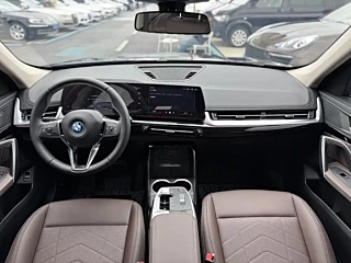 Заказать BMW IX1
