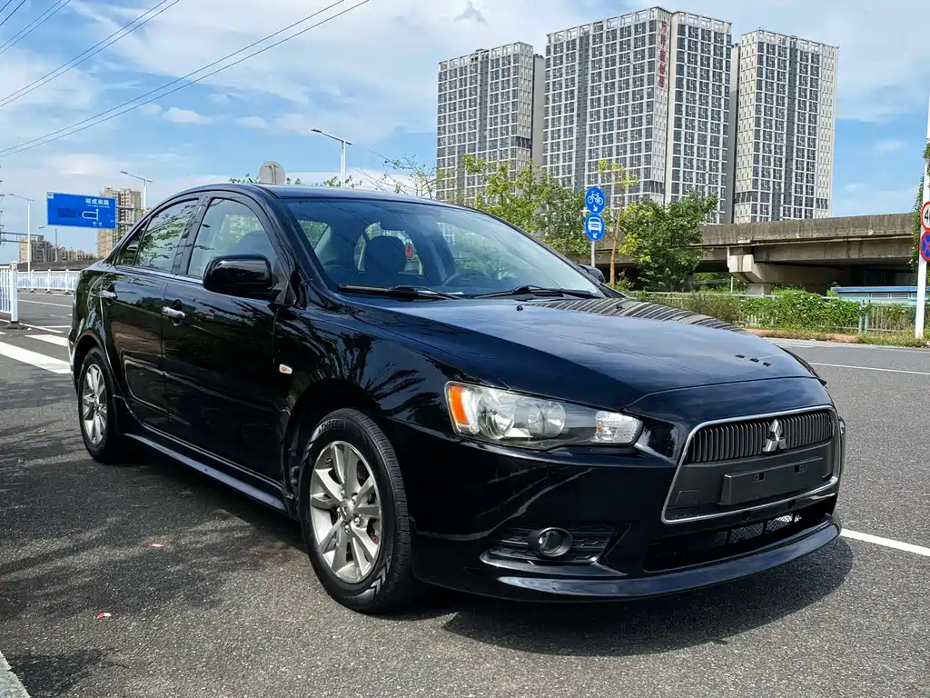 MITSUBISHI LANCER EX 2014