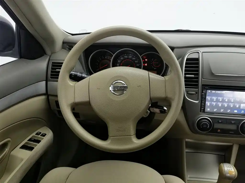 NISSAN SYLPHY 2012