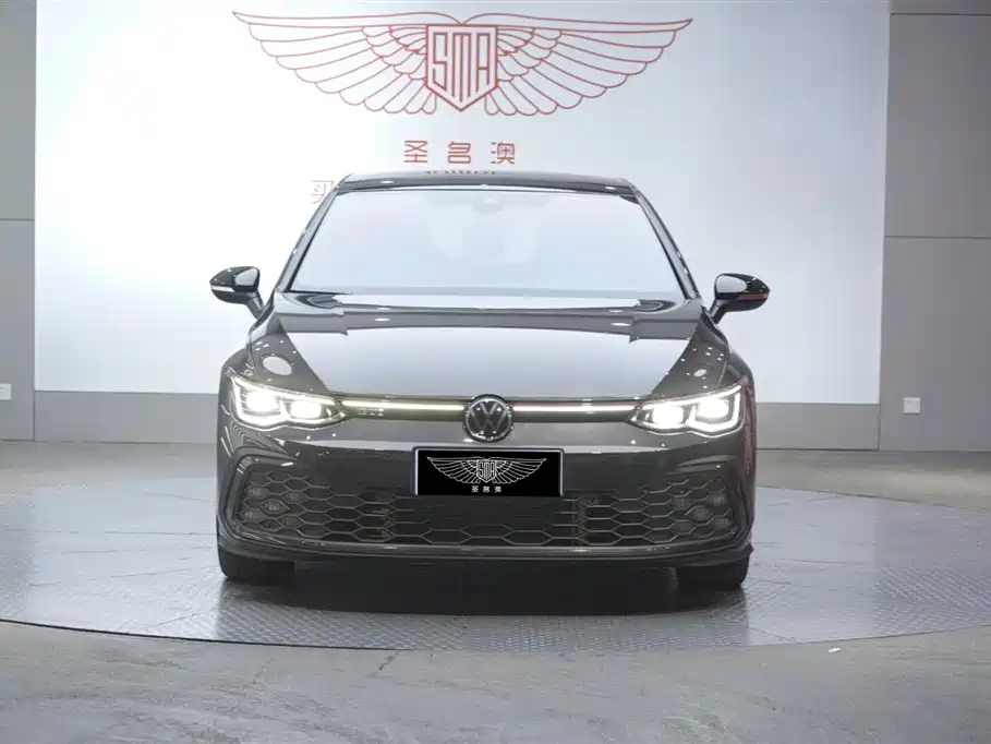 VOLKSWAGEN GOLF GTI 2021