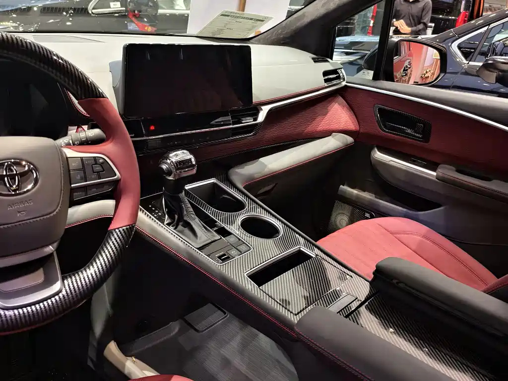 TOYOTA SIENNA SIENNA 2025