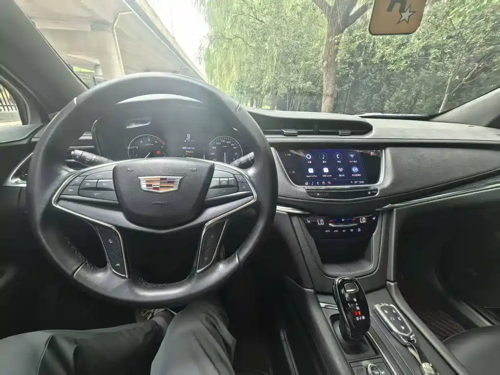 CADILLAC XT5 2022