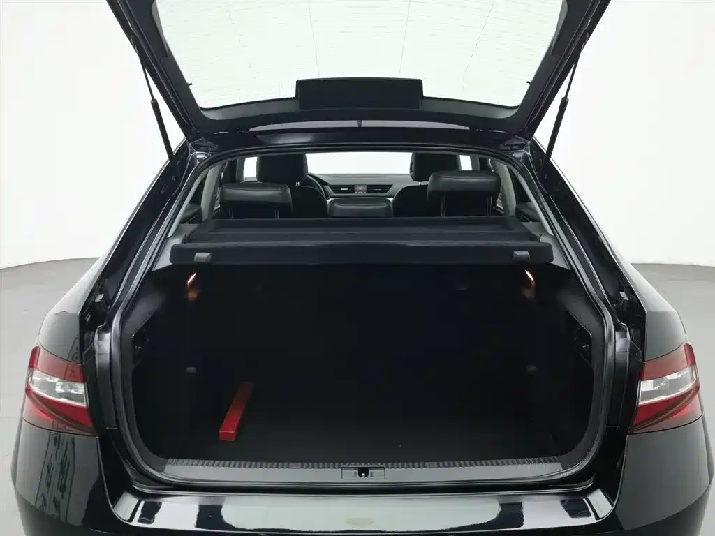 SKODA SUPERB 2018
