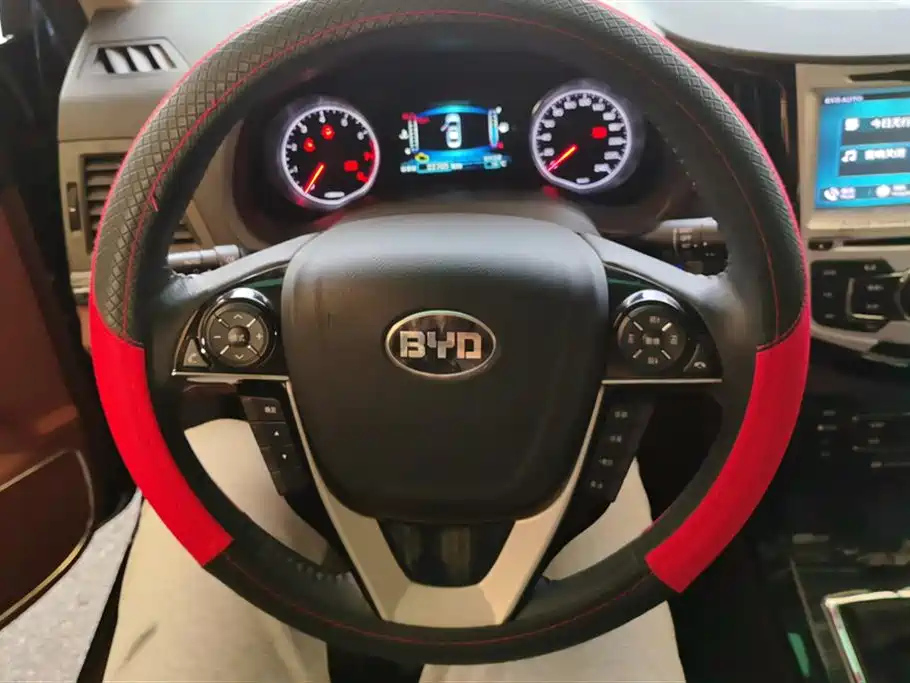 BYD SURUI 2017