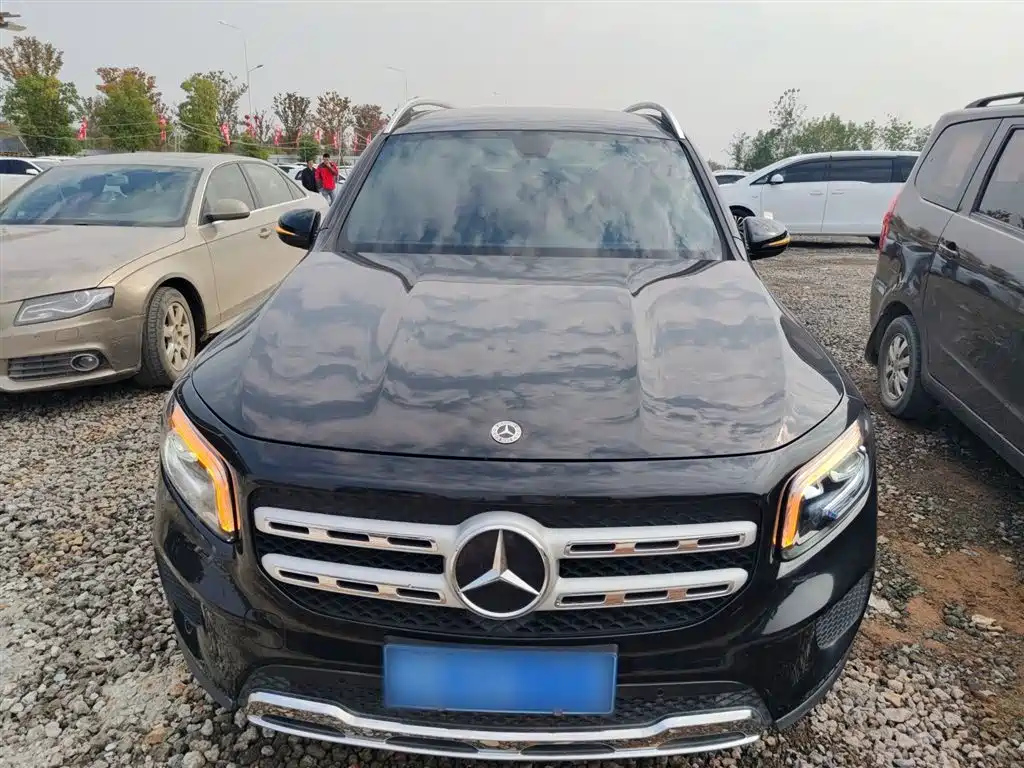 MERCEDES BENZ GLB 2023