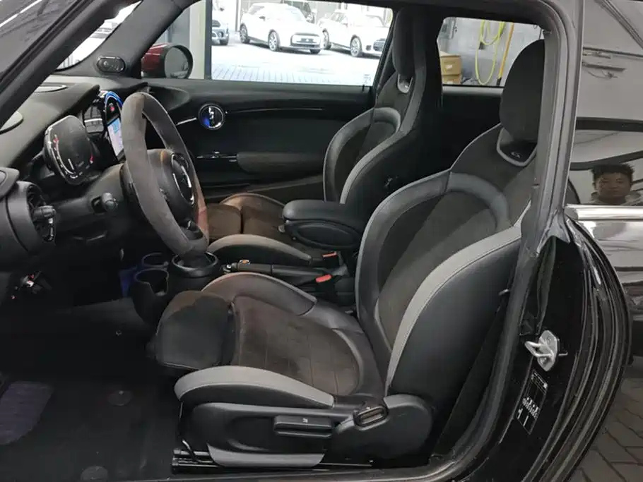 MINI JCW 2021