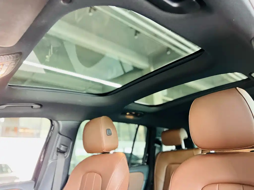 MERCEDES BENZ GLB 2022