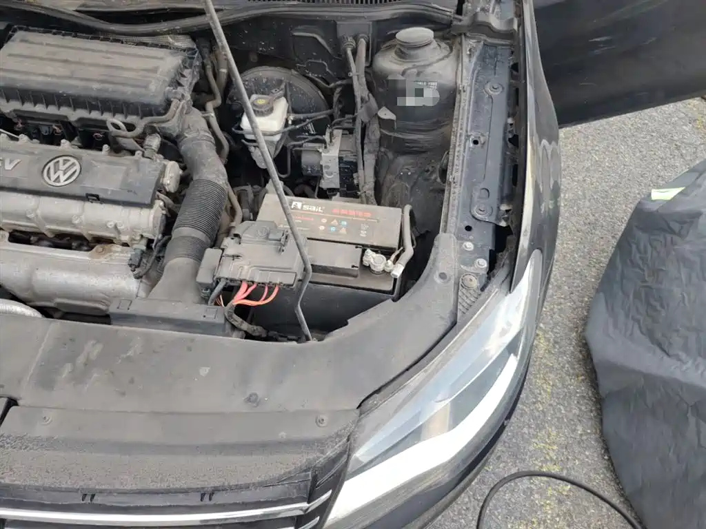 VOLKSWAGEN BORA 2014