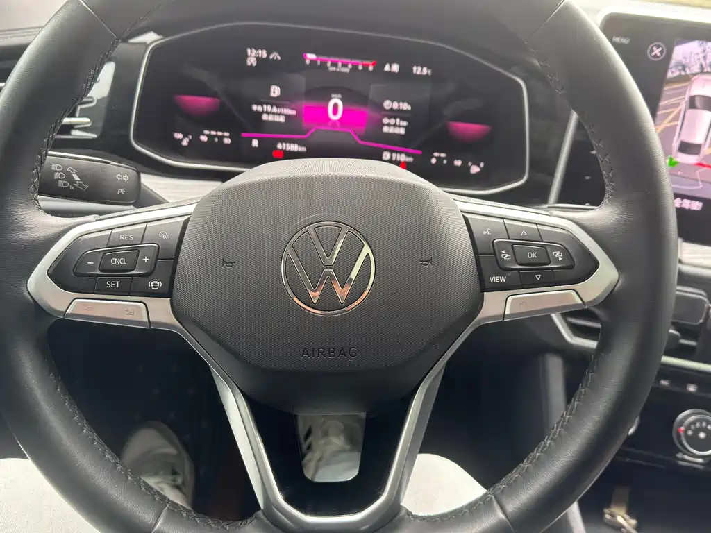 VOLKSWAGEN SAGITAR 2024