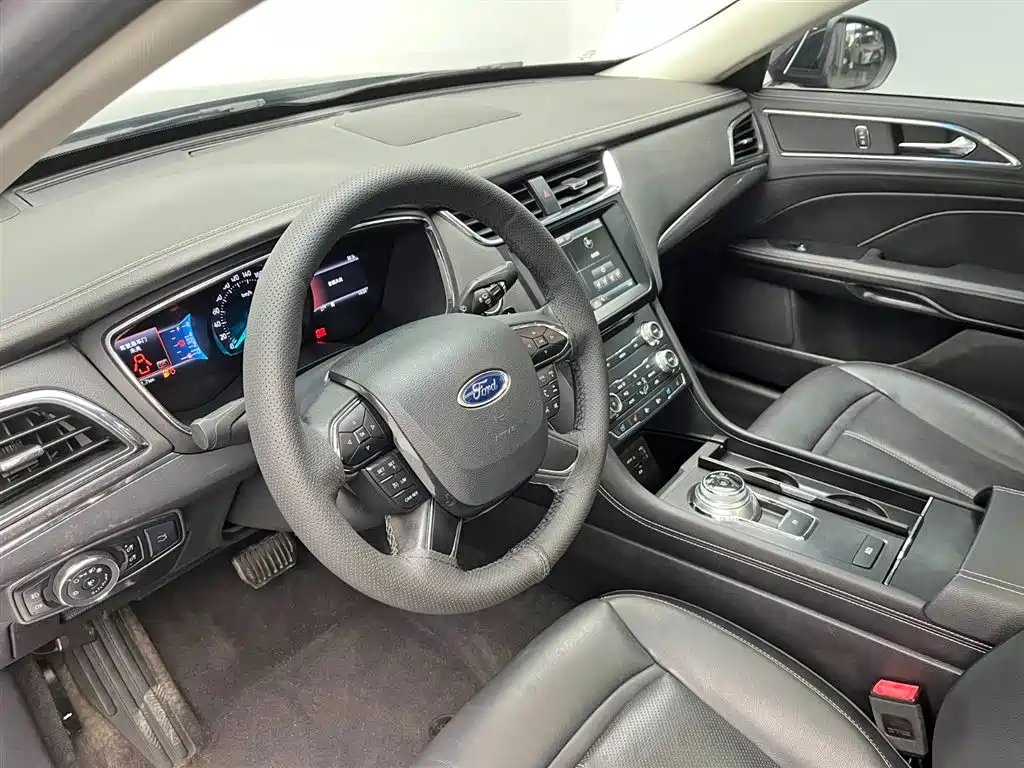FORD TAURUS 2016