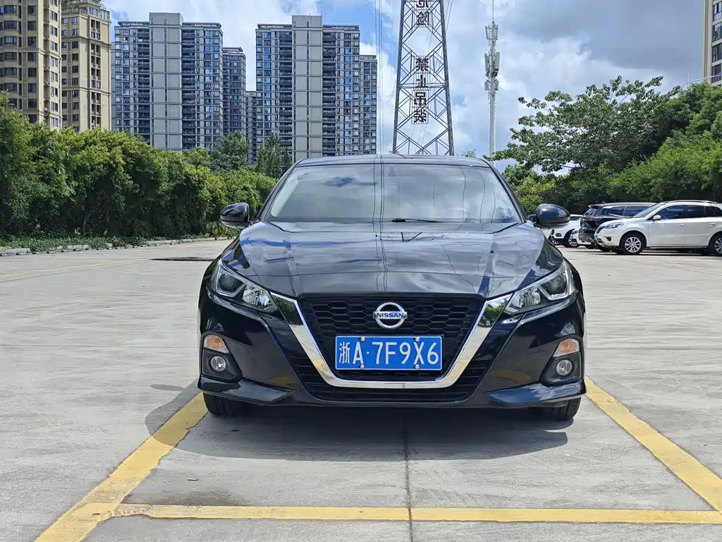 NISSAN TEANA 2022