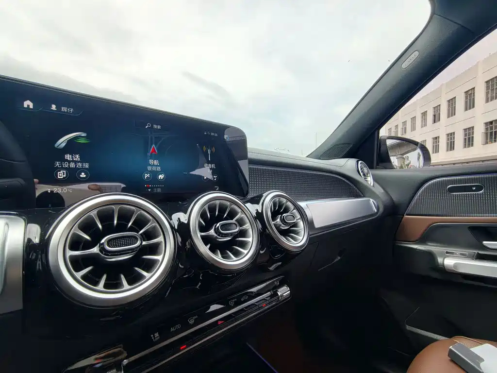 MERCEDES BENZ GLB 2022