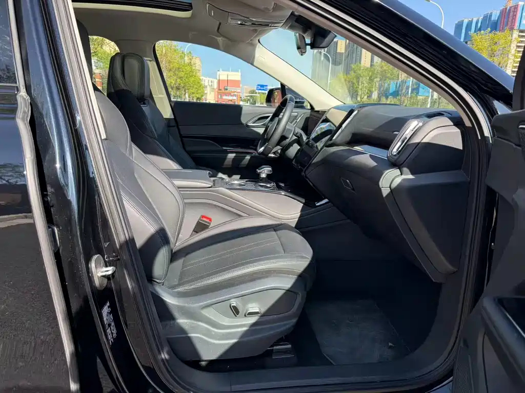 HONGQI HS3 PHEV 2024