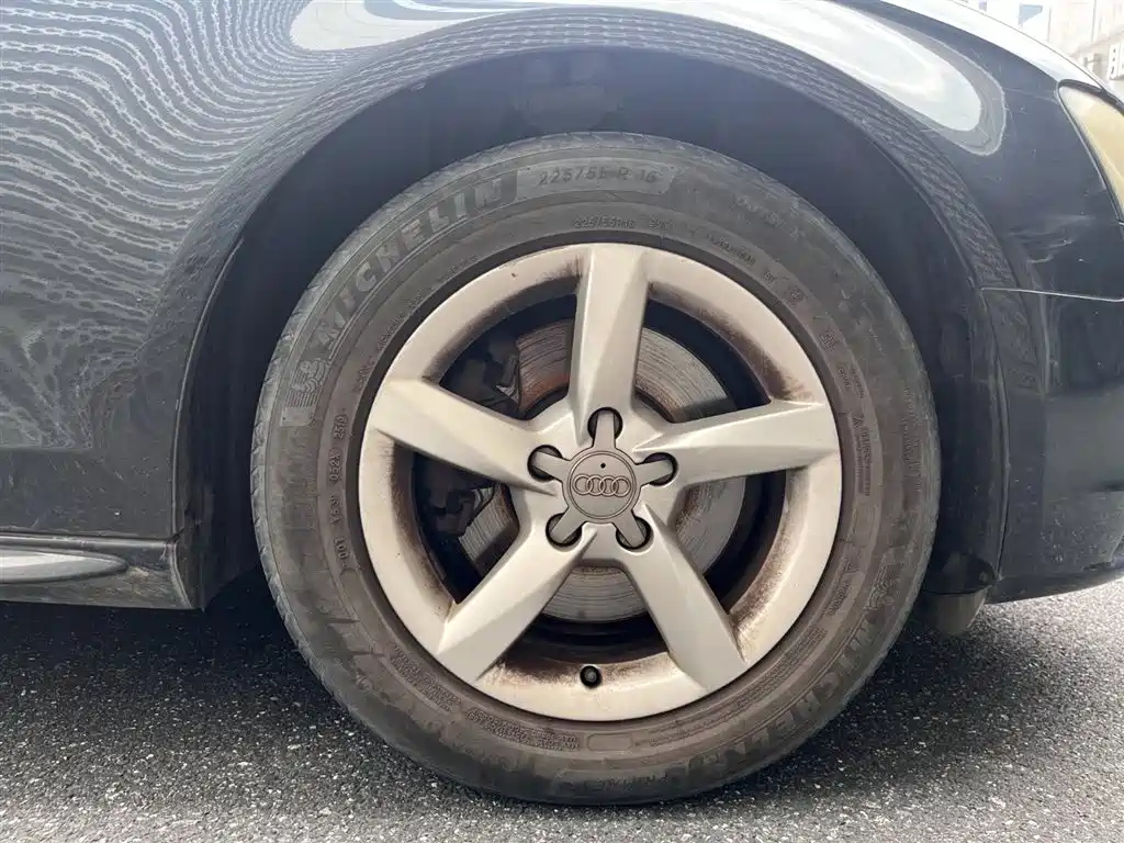 AUDI A4L 2015
