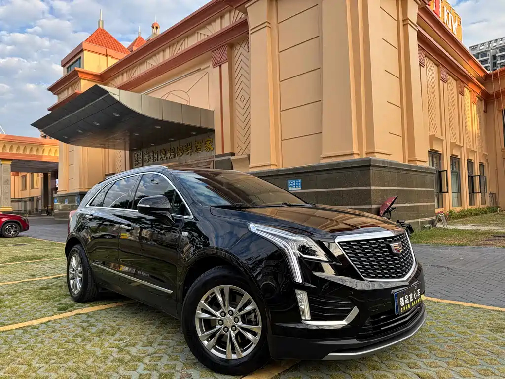 CADILLAC XT5 2021