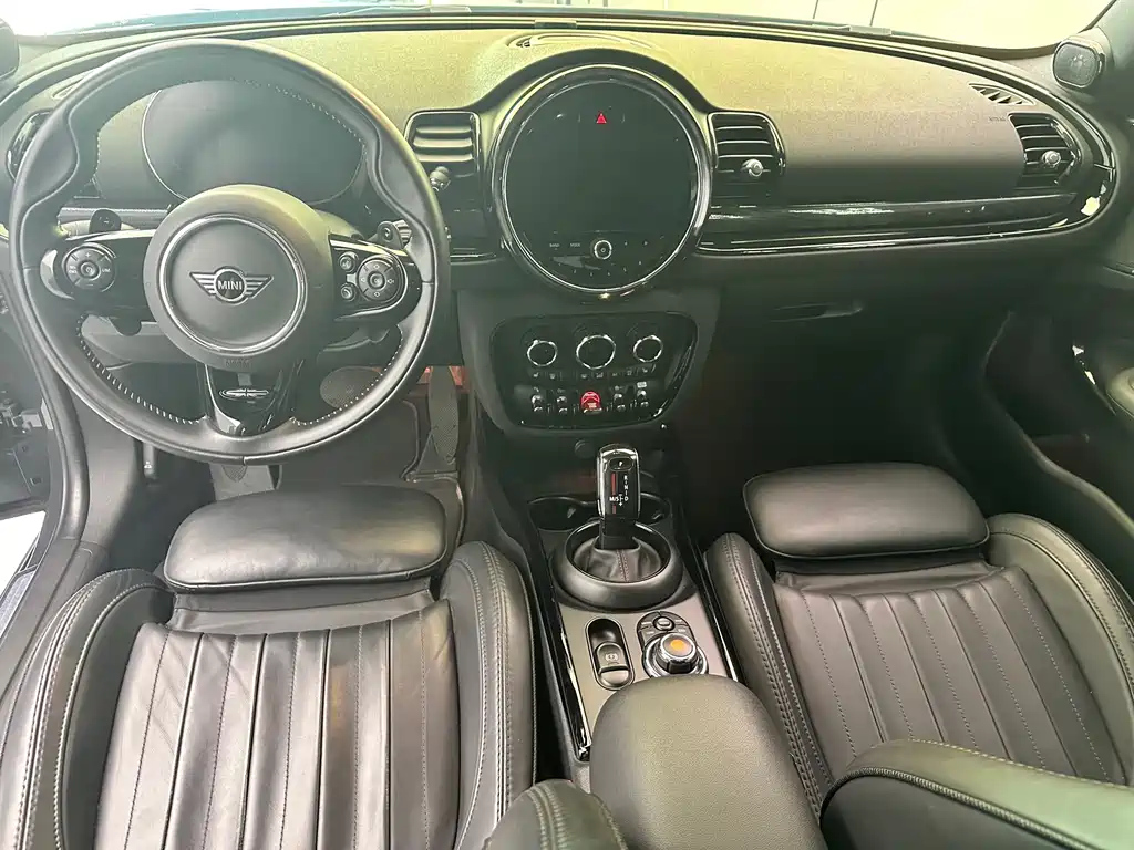 MINI CLUBMAN 2021