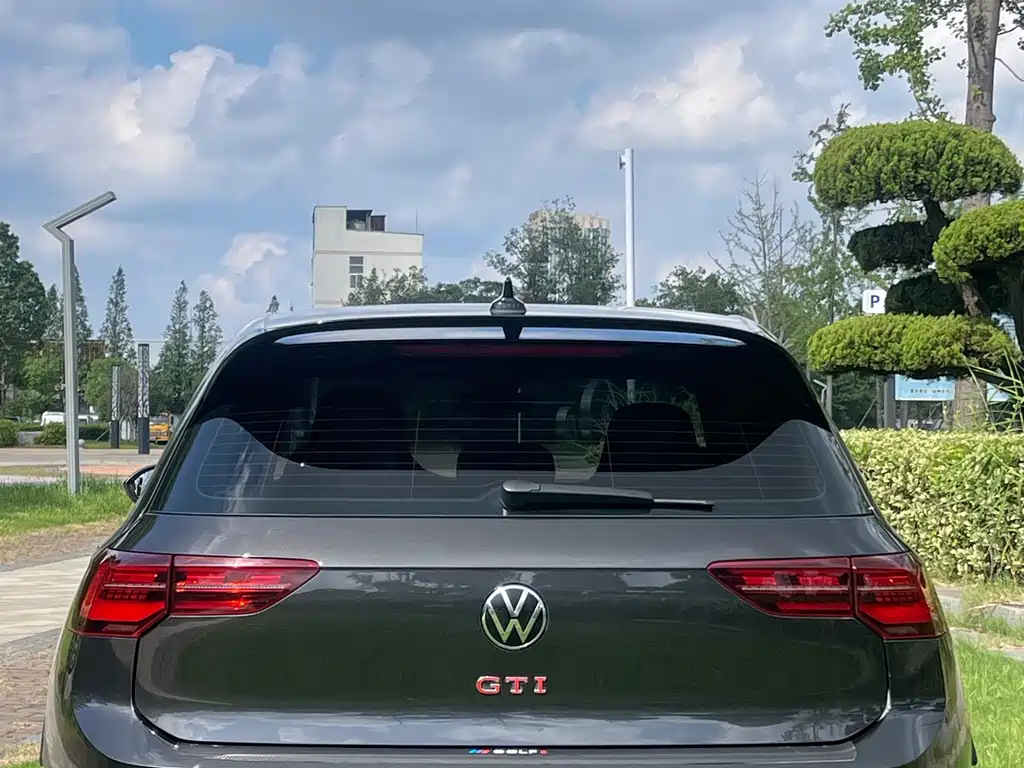 VOLKSWAGEN GOLF GTI 2022