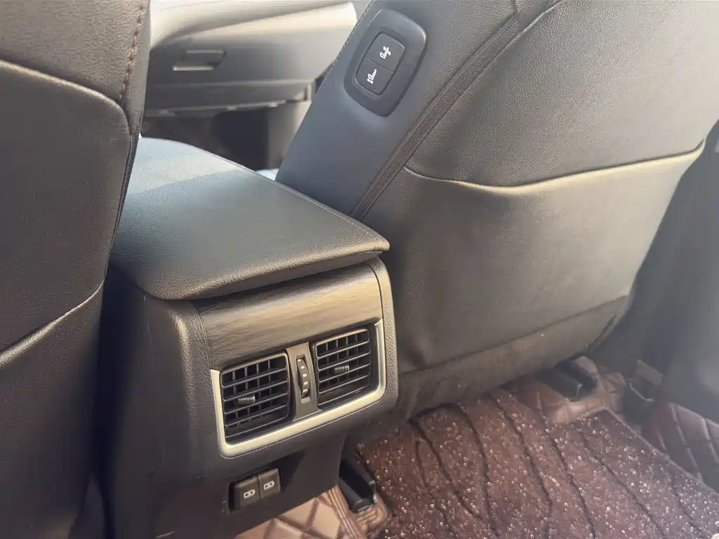TOYOTA CAMRY 2023
