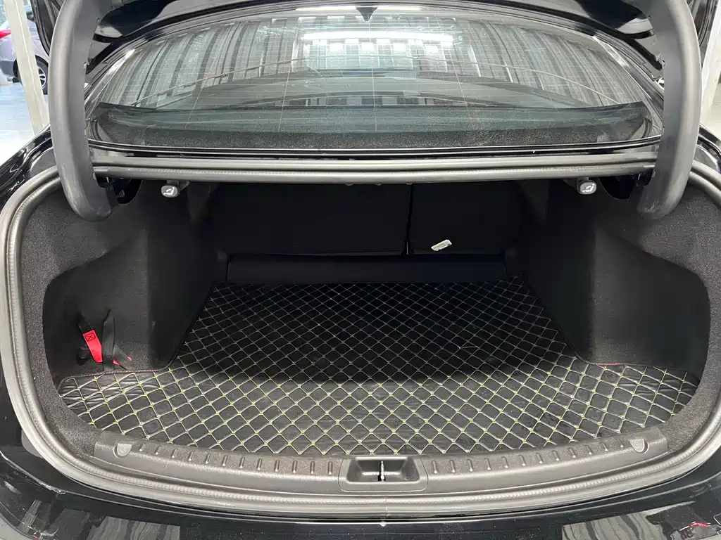FORD MONDEO 2023