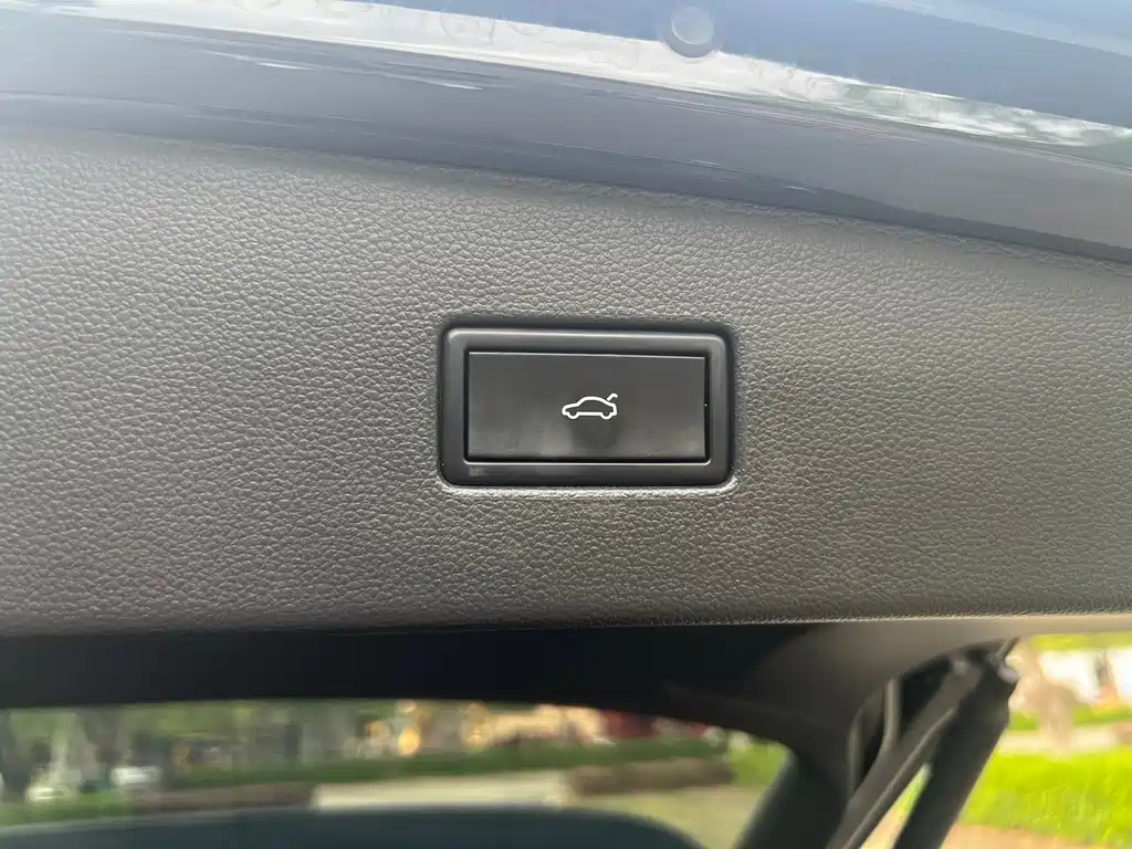 VOLKSWAGEN TIGUAN L 2021