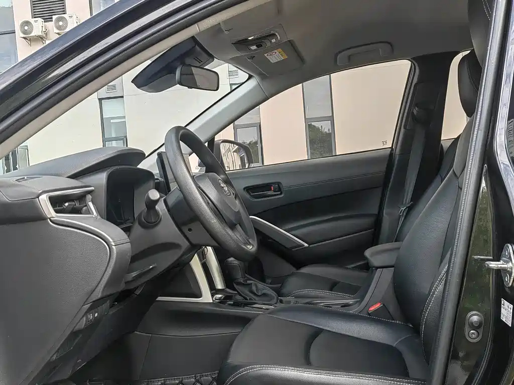 TOYOTA COROLLA CROSS 2024