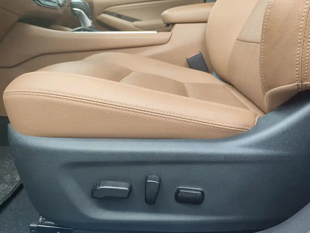NISSAN TEANA 2023