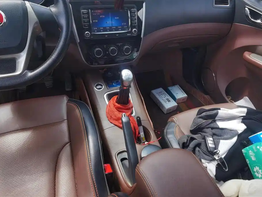 DONGFENG JOYEAR X5 2015