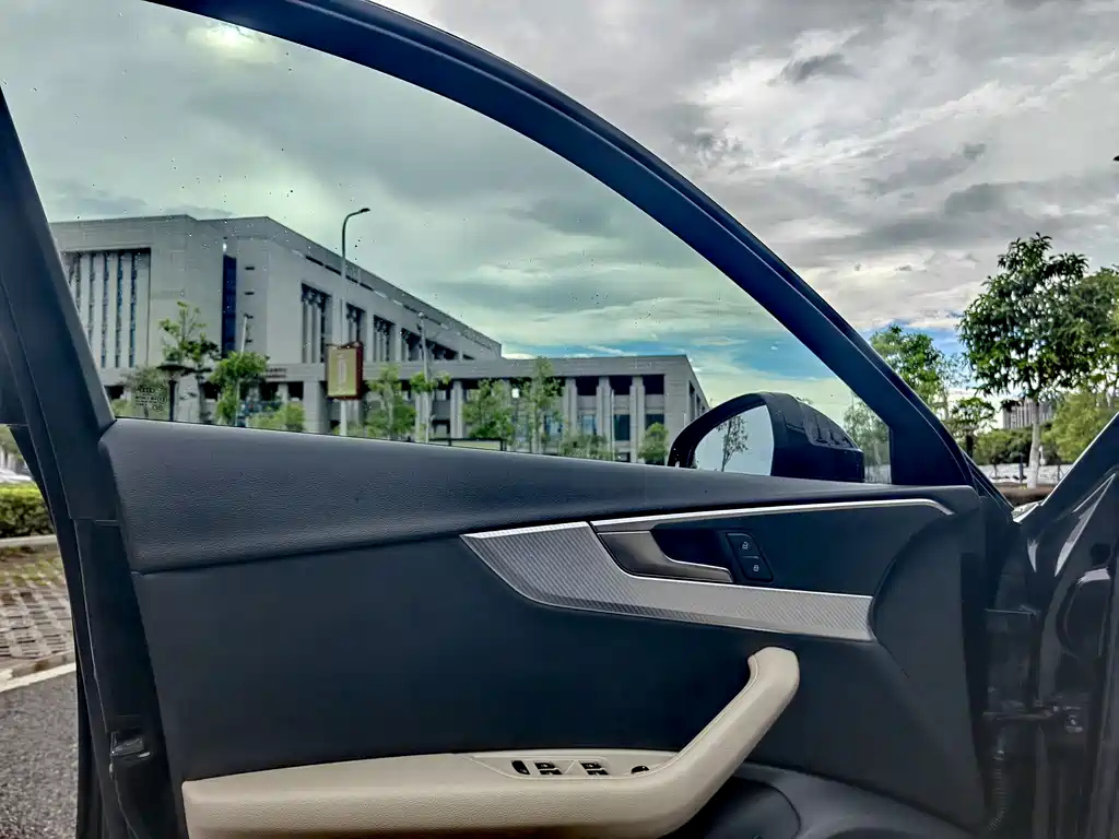AUDI A4L 2017