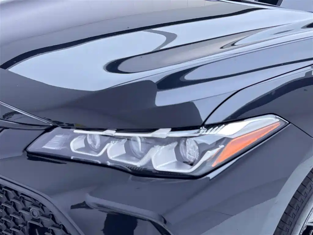 TOYOTA AVALON 2021