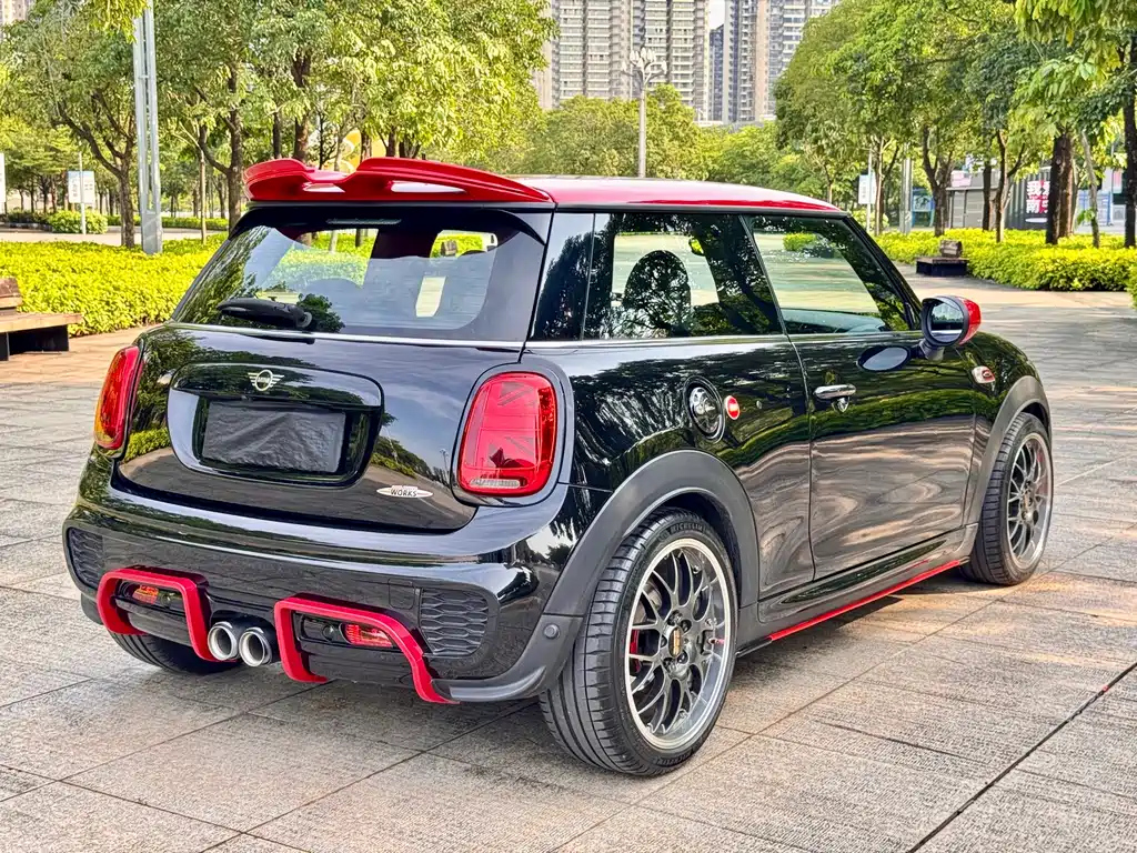 MINI JCW 2020