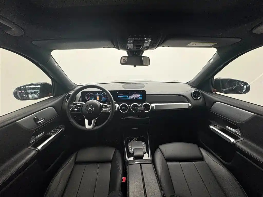 MERCEDES BENZ GLB 2021