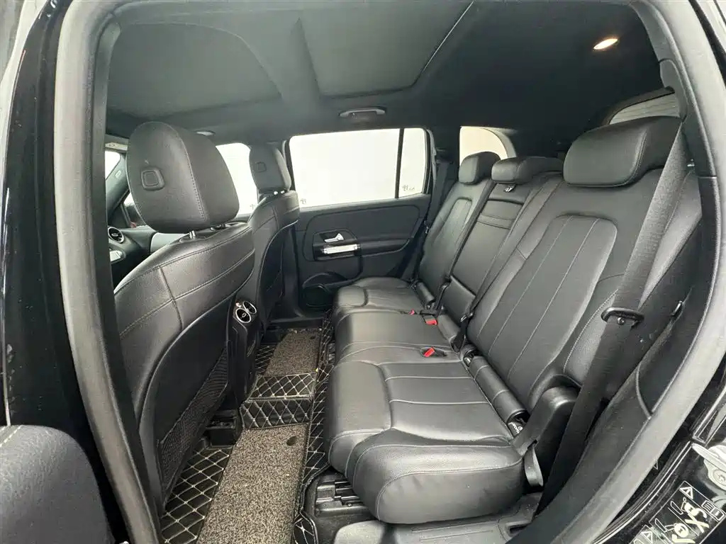 MERCEDES BENZ GLB 2021