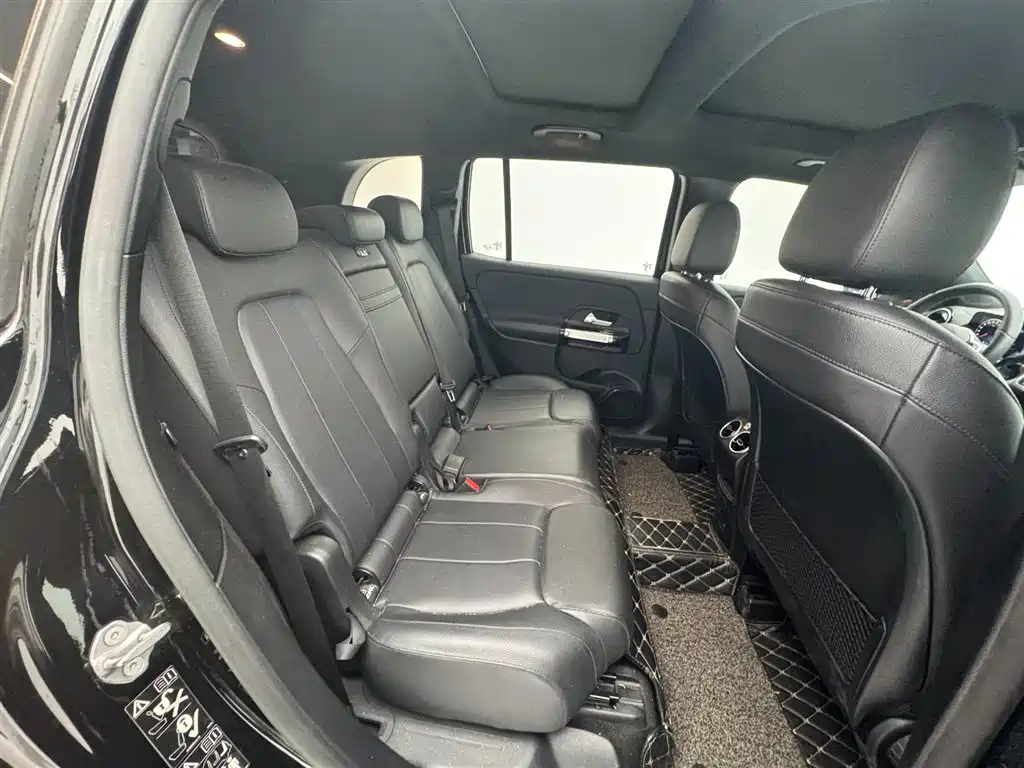 MERCEDES BENZ GLB 2021