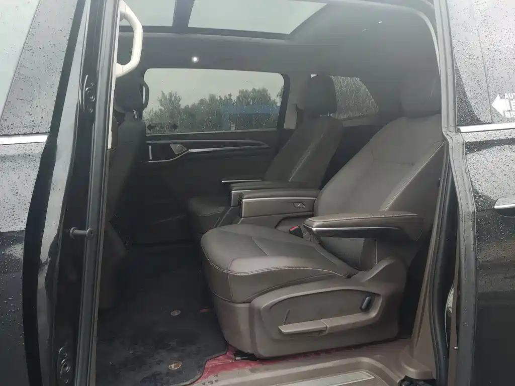 VOLKSWAGEN VILORAN 2021