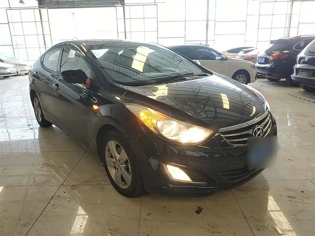 HYUNDAI ELANTRA 2012