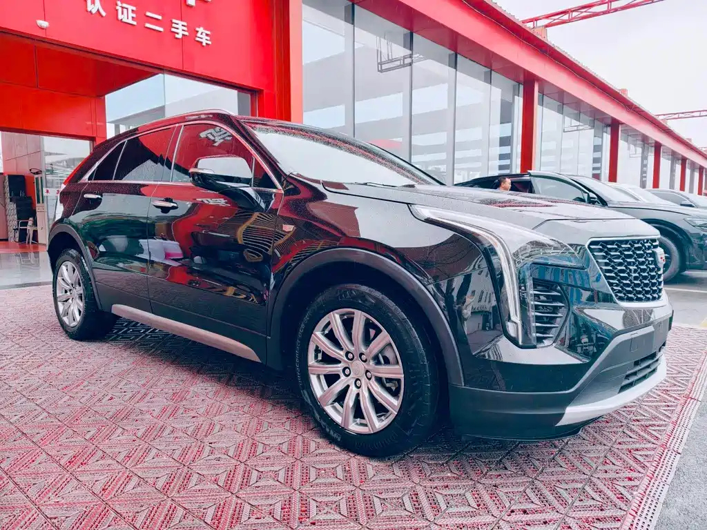 CADILLAC XT4 2023