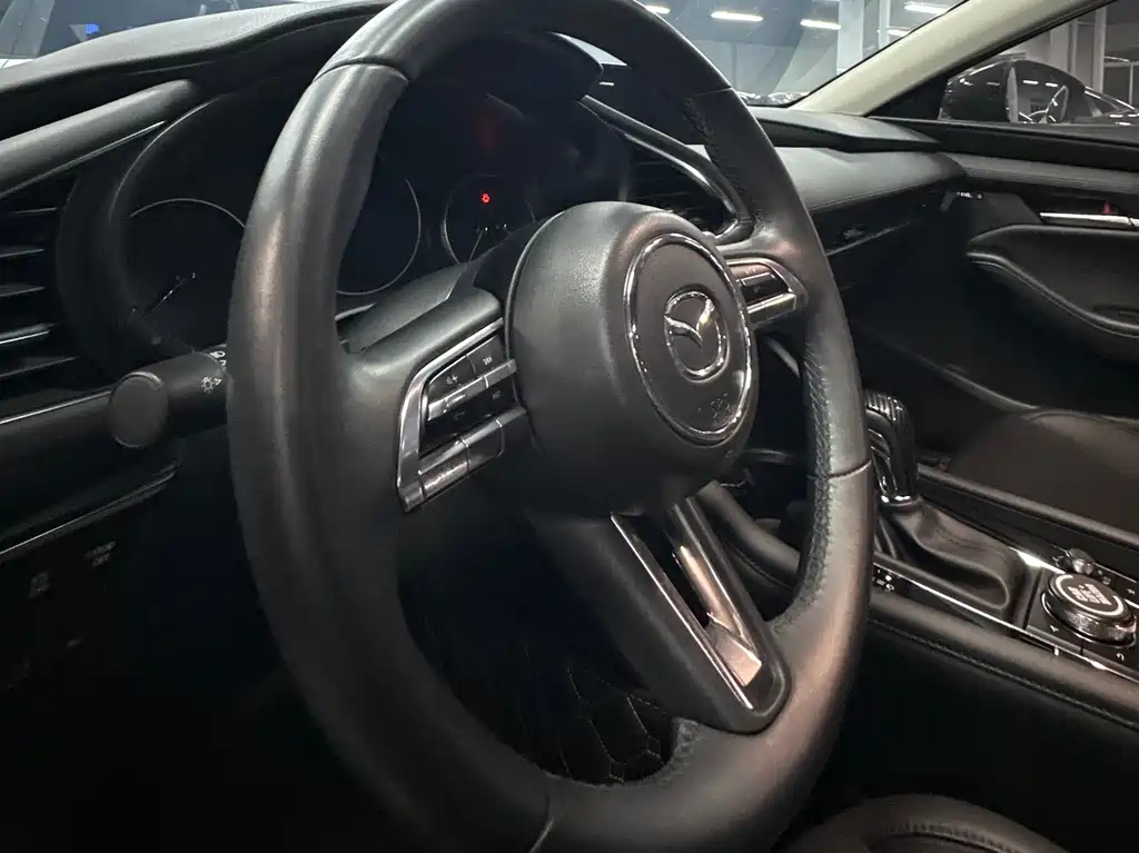 MAZDA 3 AXELA 2023