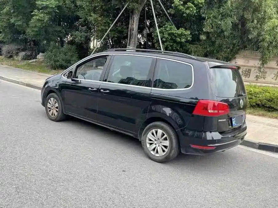VOLKSWAGEN SHARAN 2015