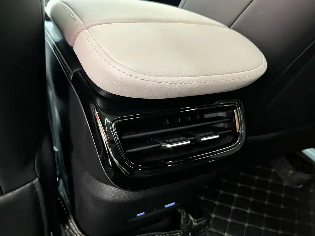 GEELY GALAXY GALAXY L7 2023