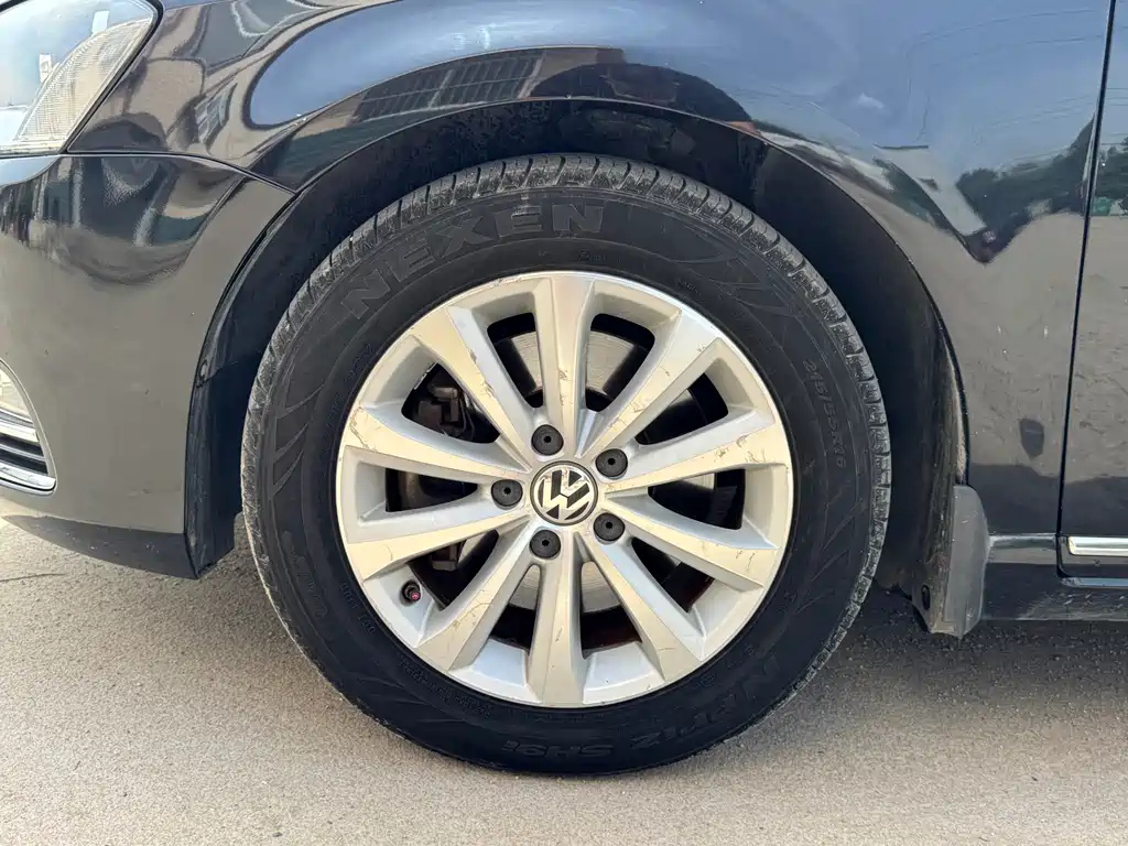 VOLKSWAGEN MAGOTAN 2016