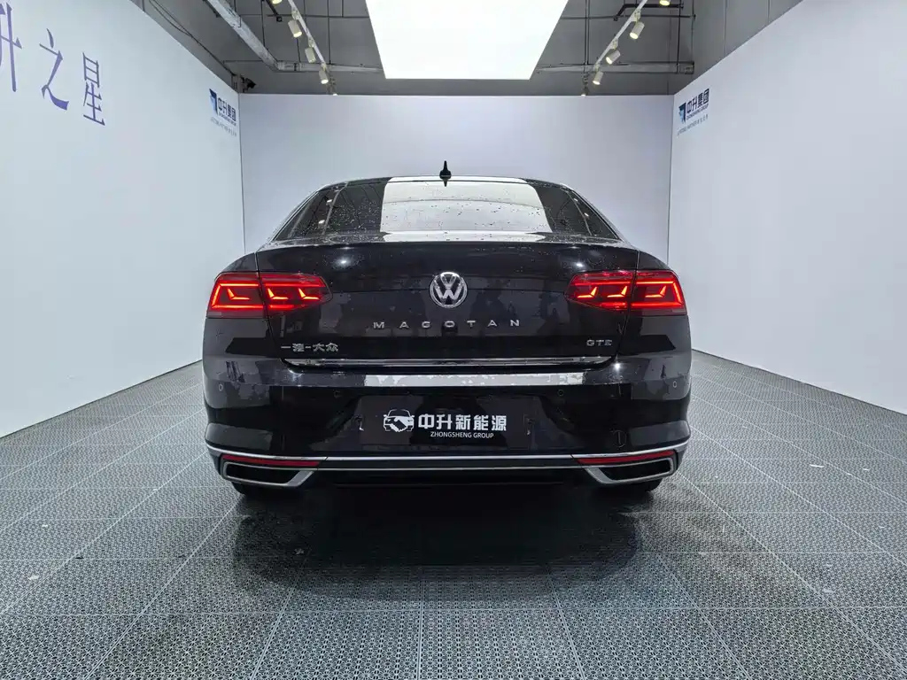 VOLKSWAGEN MAGOTAN GTE PLUG IN HYBRID 2021