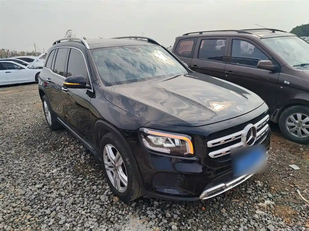 MERCEDES BENZ GLB 2023